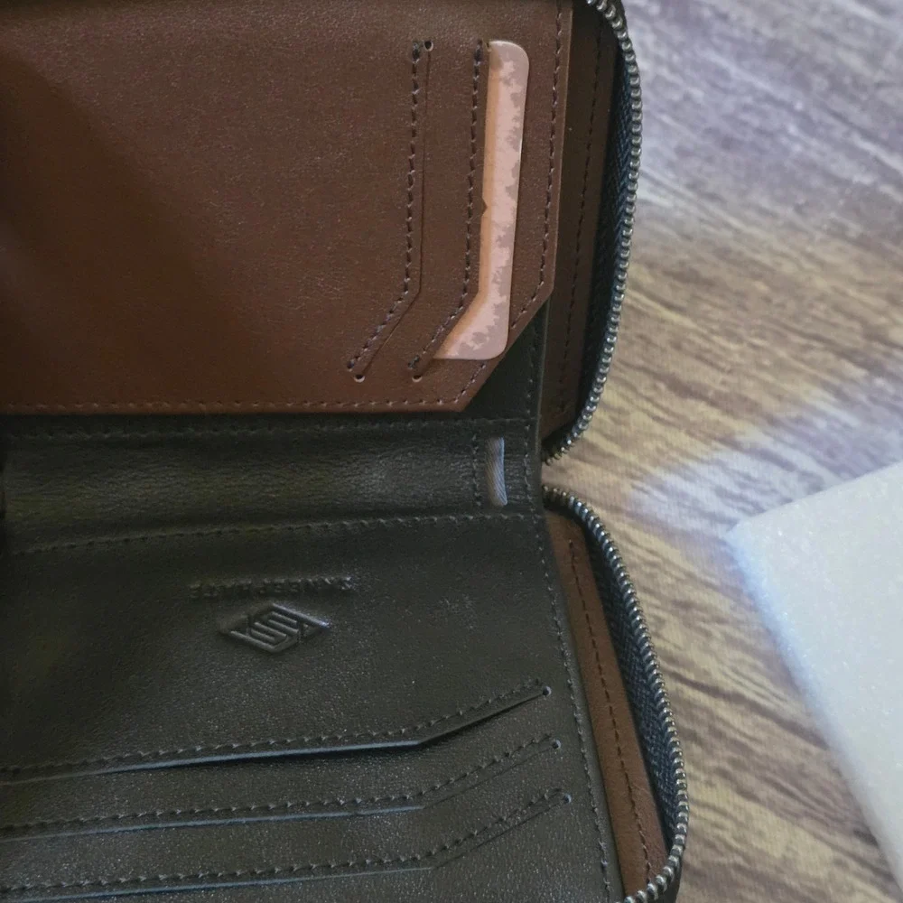 Skneephate Tan Black Widow Spider Web Zip Around Bifold Wallet New in Box